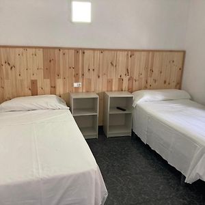 Habitación con 2 Camas Individuales